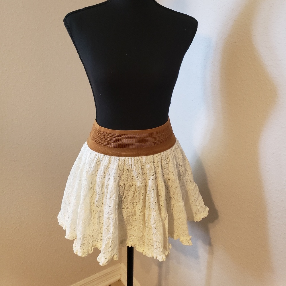 Juniors Summer White Knit Mini Skirt - Picture 3 of 8